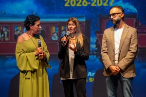 L’assessore regionale Elvira Amata tra Cettina Sciacca e il sindaco di Santa Teresa.