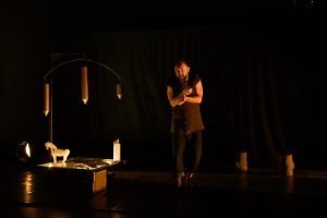 Interpretare l’Antico, domenica 13 settembre al Teatro della Nike “Nel ventre” con Stefano Panzeri